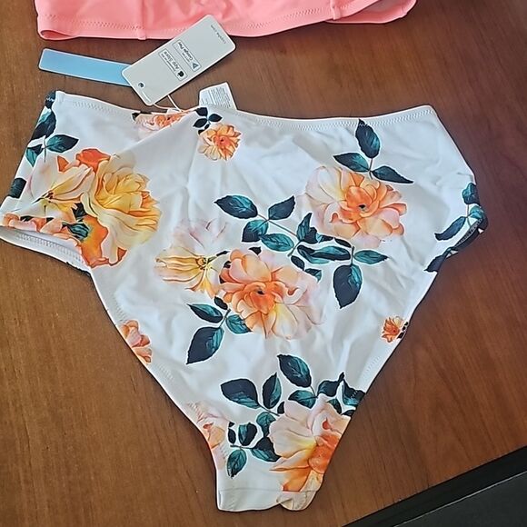 Cupshe bikini features floral high waisted bottoms bandeau top size small - Picture 4 of 5